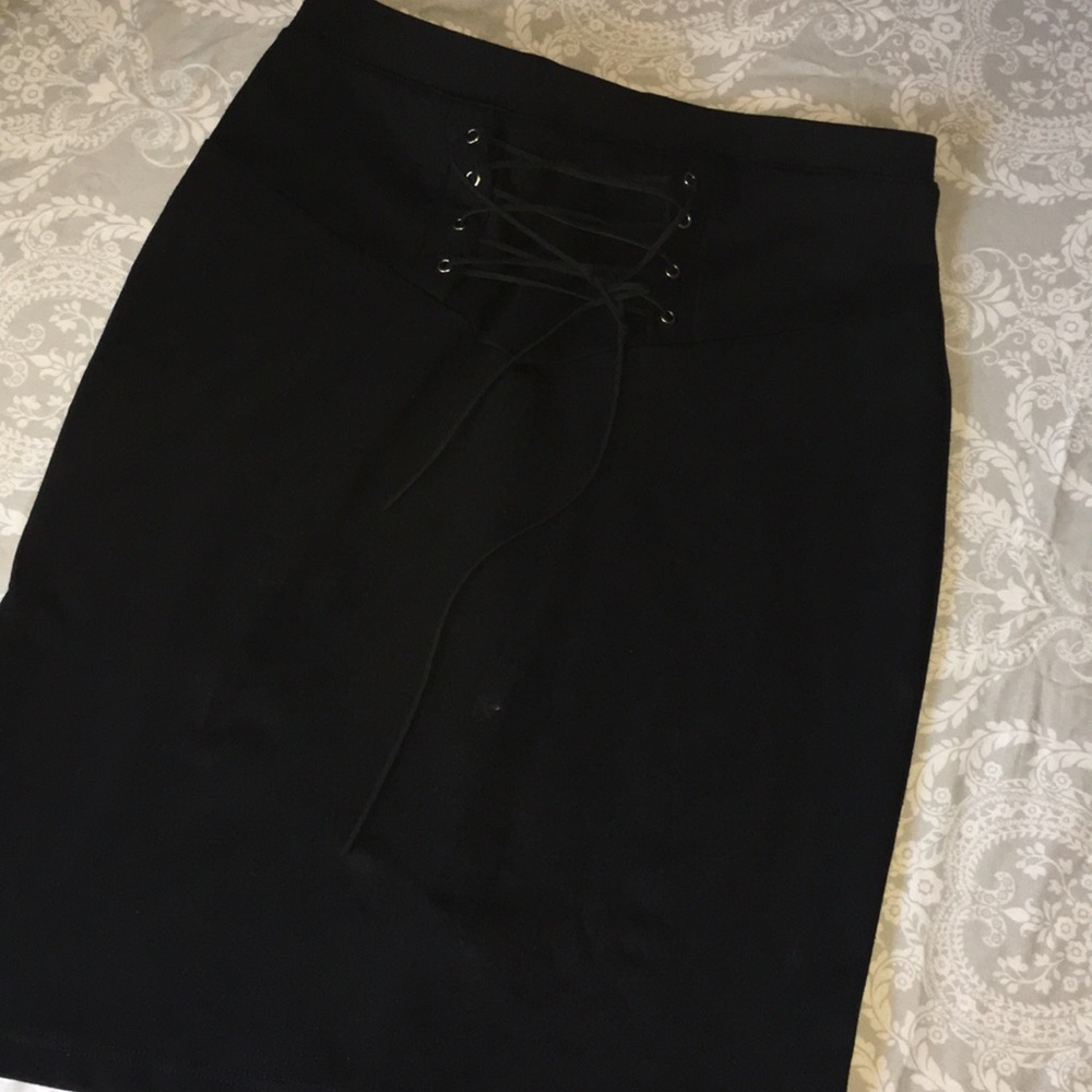 Criss Cross Black Skin Tight Skirt